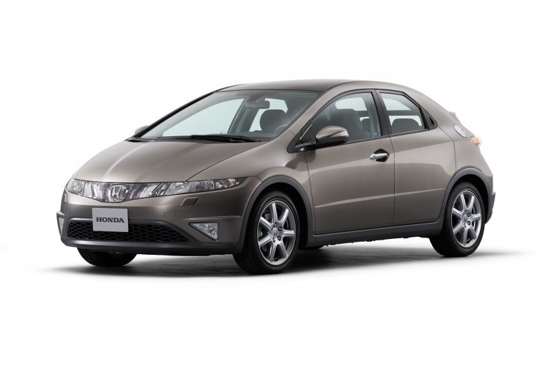 civic hatch 2006-2011 hladká strecha
